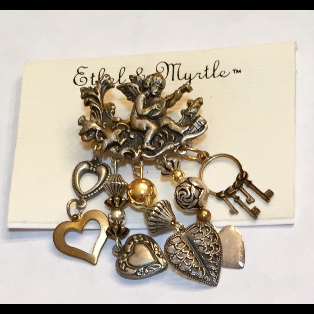 COPY - Cherubs hearts and flowers pin!